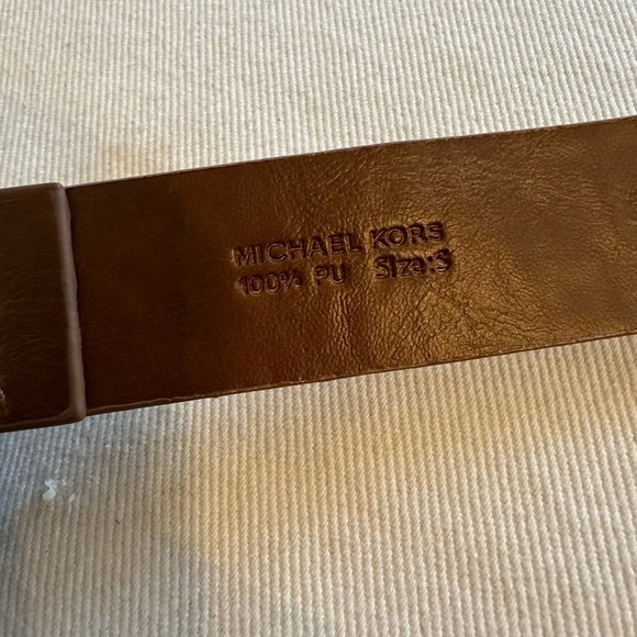 MICHAEL KORS 2” Waist Belt Brown Vegan Leather w/Gold Hardware small - Picture 2 of 3